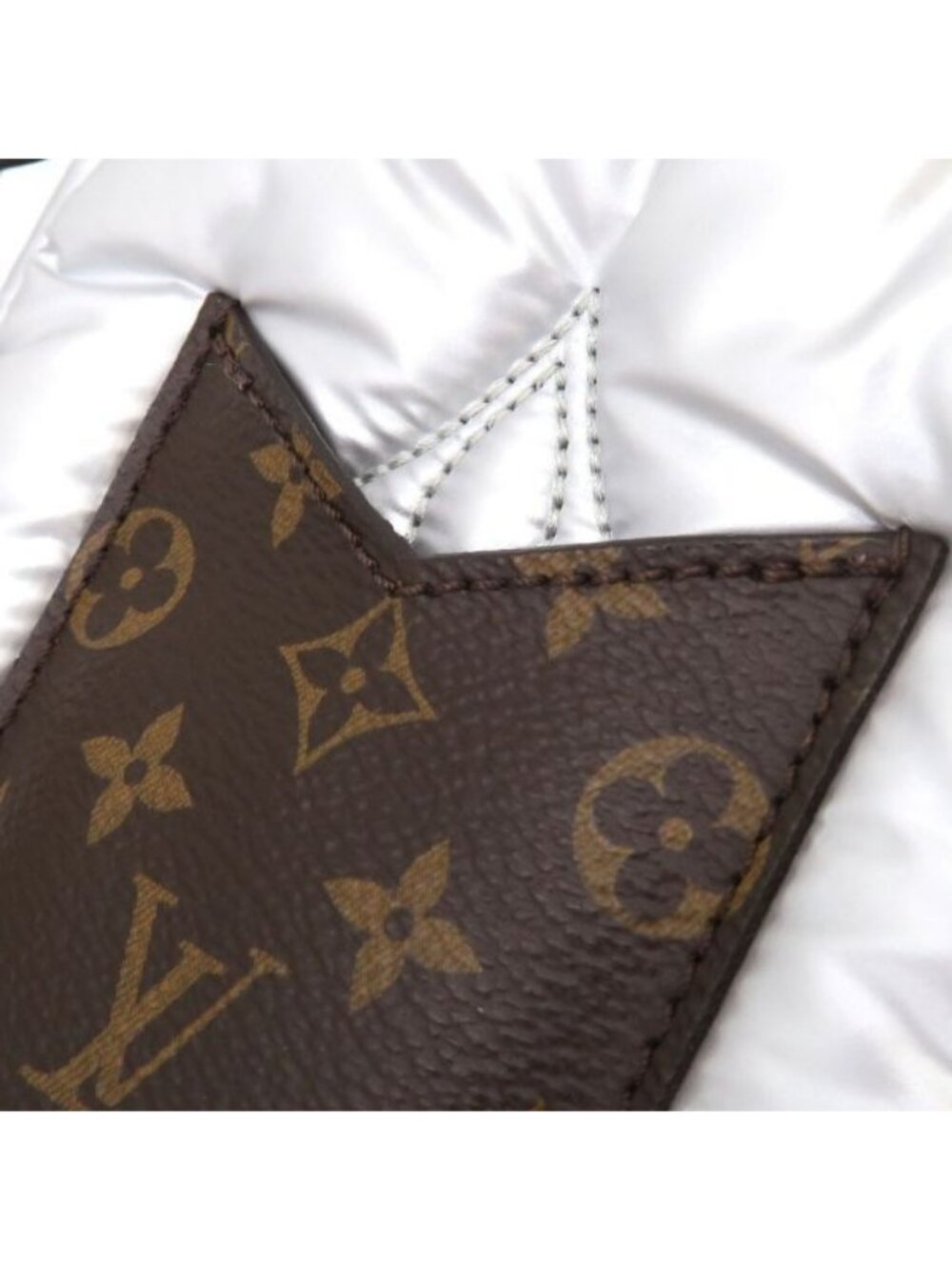 Louis Vuitton LV Pillow Phone Pouch - Picture 5 of 9